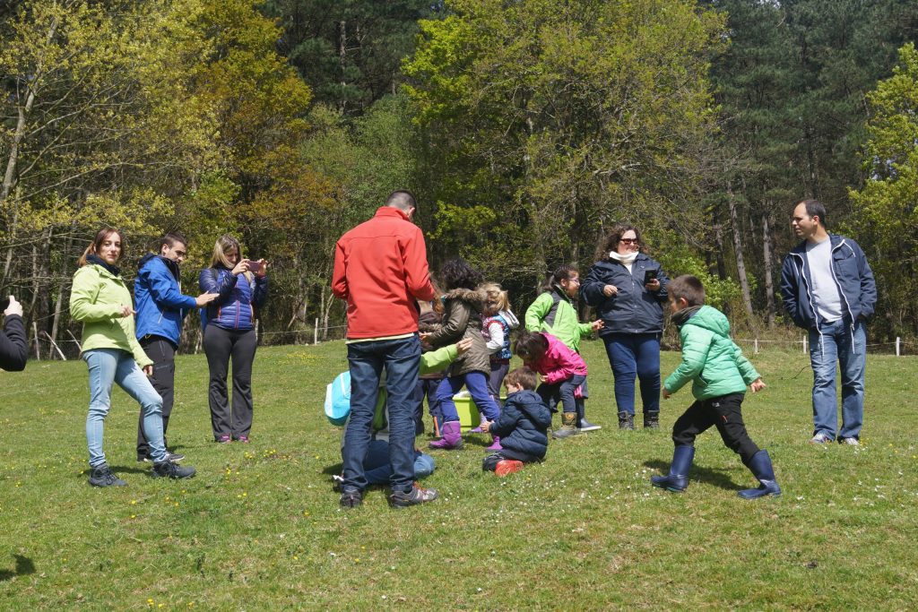 Actividad al aire libre 8 jugar al aire libre